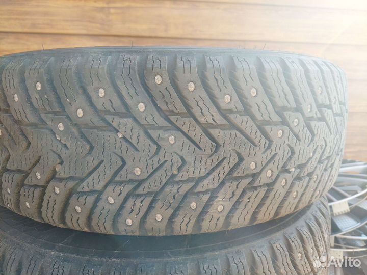 Nokian Tyres Hakkapeliitta 8 65/75 R36 31P