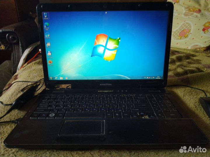 Ноутбук eMachines E725