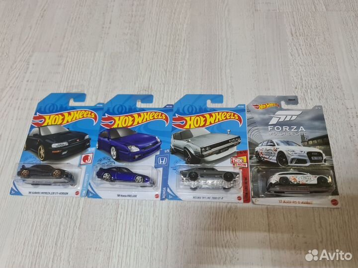 Модельки Hot wheels