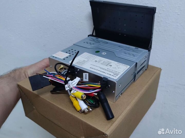 Магнитола 1-DIN CarAudio, выдвижной экран, 2/32г.б