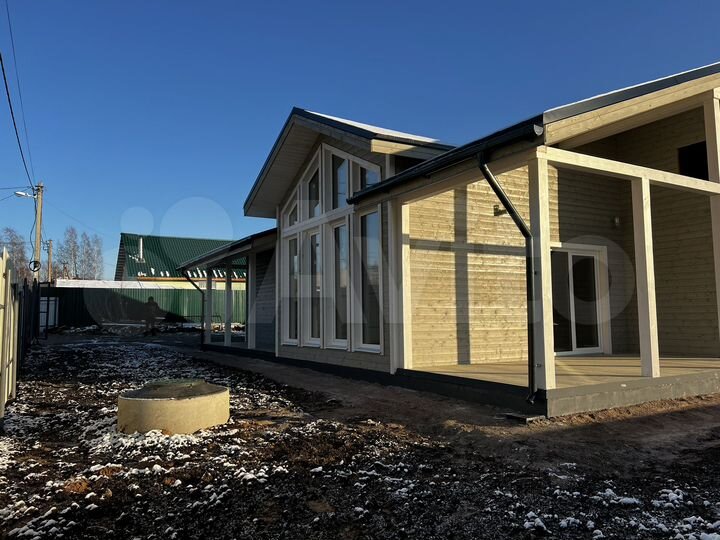 Дом 158,3 м² на участке 7 сот.