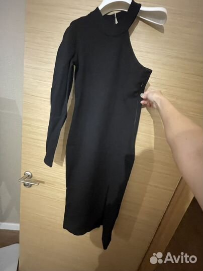 Платья вечерние