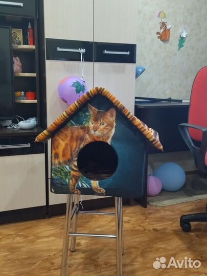 Домик для кошки с когтеточкой бу