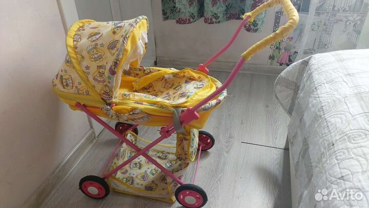 Коляска кукольная