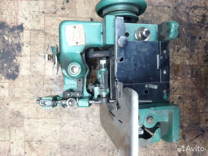 Швейная машинка оверлок