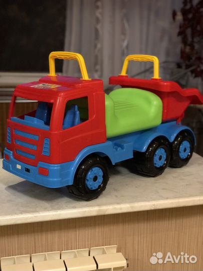 Детская машинка каталка