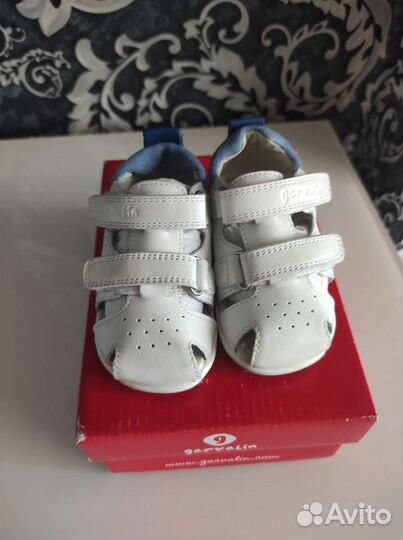 Сандали детские новые 19 размер
