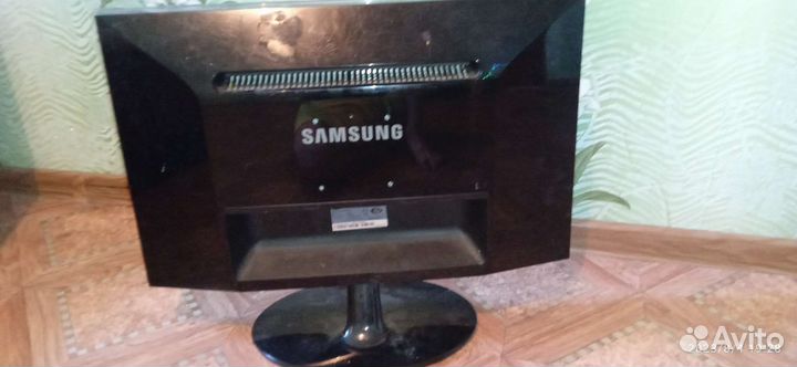 Монитор Samsung syncmaster p2250