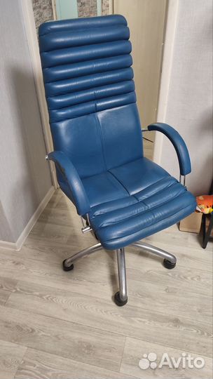 Компьютерное кресло, большое