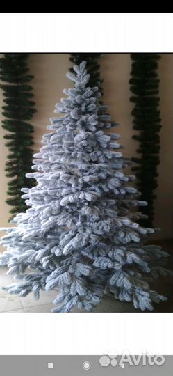 Искусственная елка заснеженная литая