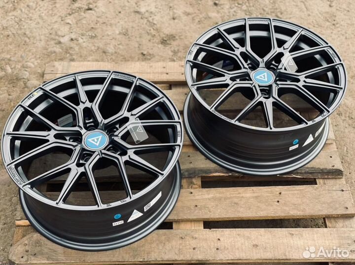 Новые диски Wheelegend R18 на Volkswagen Skoda