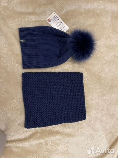 Новый комплект шапка и снуд