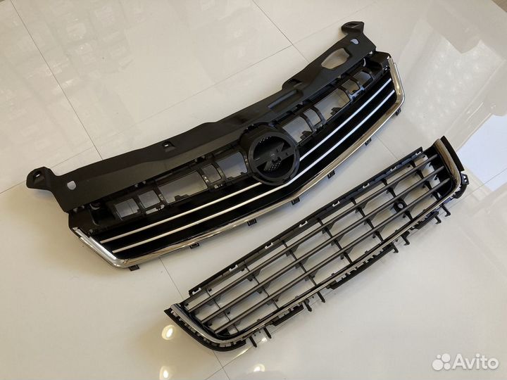 Решетка радиатора Opel Astra H