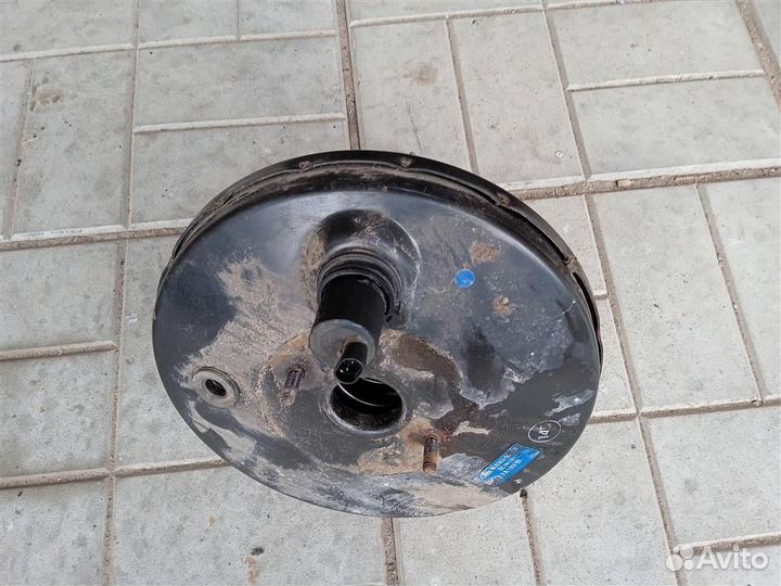 Вакуумный усилитель тормозов VW Passat B4