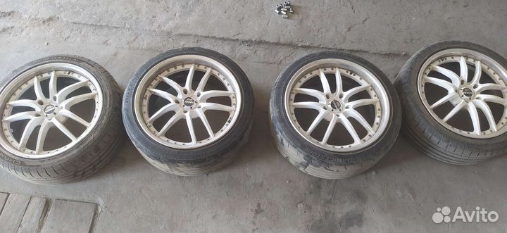 R18 GT Radial Champiro HPY 225/40, PCD 5x114.3 DIA 70