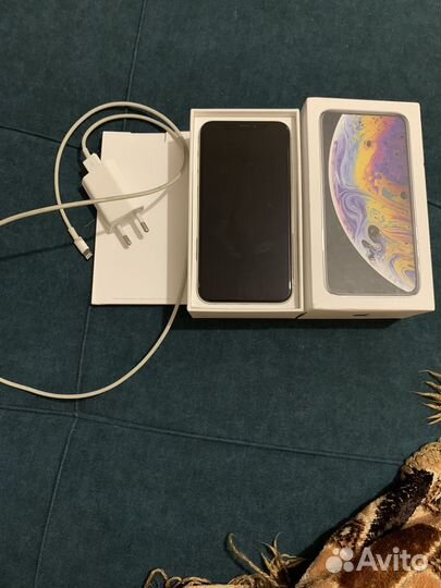 Телефон iPhone xs