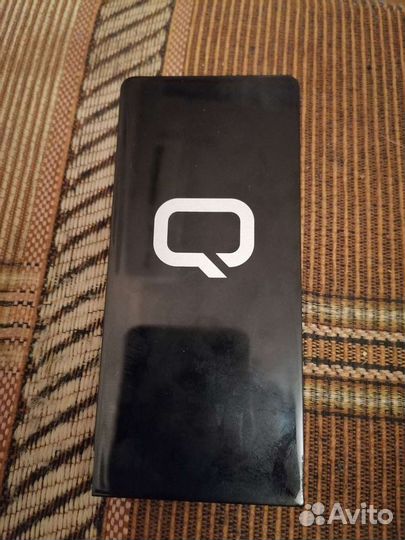 Безпровадная зарядка Qumo