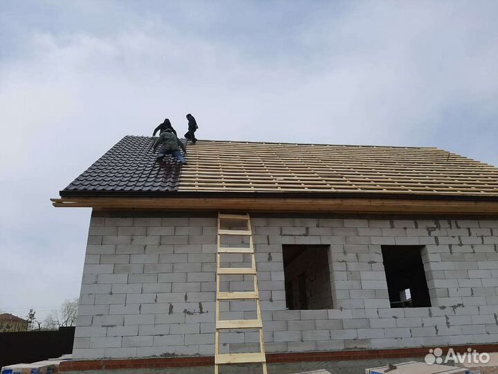 Бригада строителей