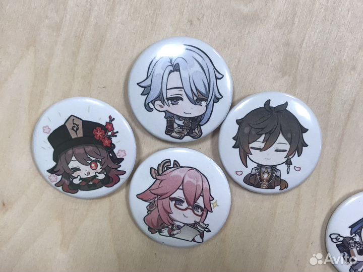 Значки геншин импакт, наклейки, фигурки