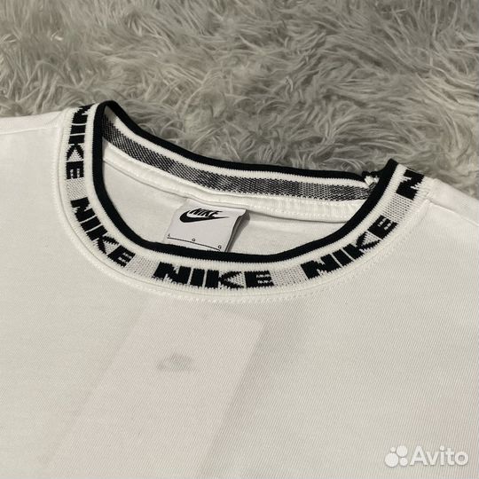 Футболка Nike Sportswear Club