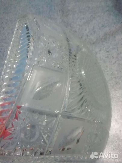 Хрустальная ваза