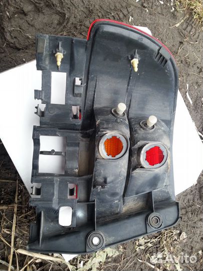 Фонарь задний тойота каринаЕ