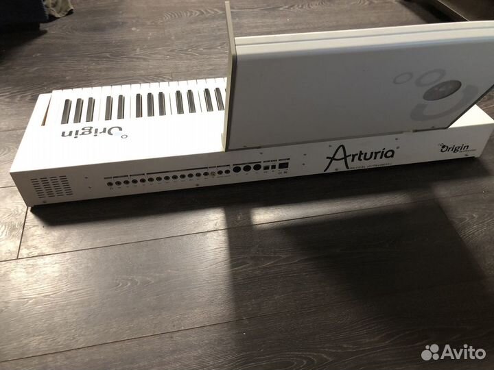 Клавишный синтезатор Arturia origin keyboard