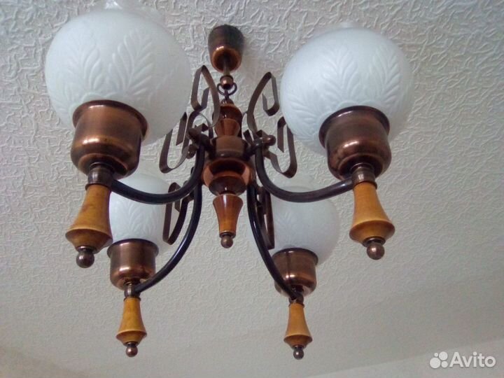 Комплект люстра и бра