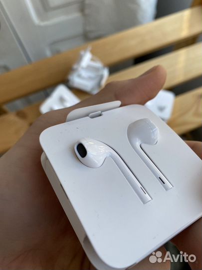 Наушники проводные Apple lightning