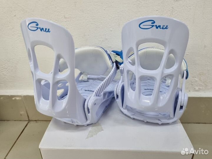 Крепления для сноуборда Gnu Onesie (новые)