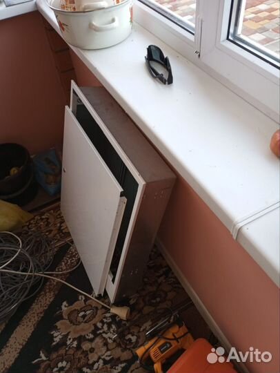 Короб-люк коммуникаций