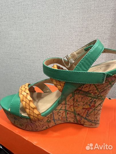 Босоножки 38
