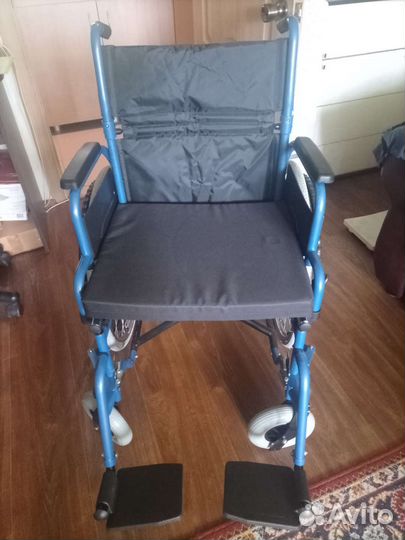 Коляска инвалидная Новая складная