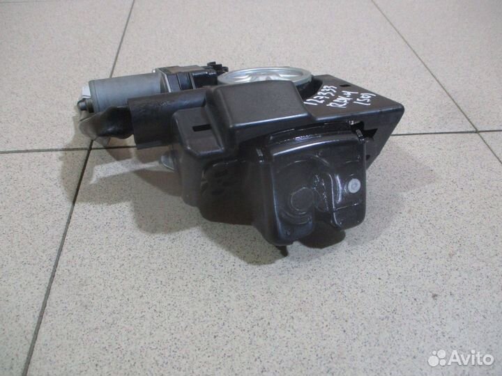 Замок багажника Toyota RAV4 (XA50)