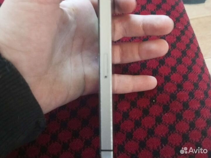 Телефон iPhone 5se