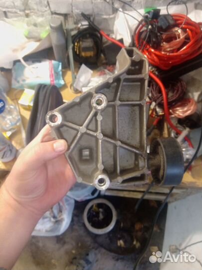 Кронштейн ремня генератора