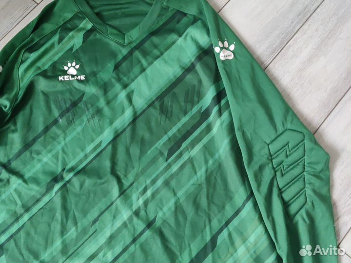 Вратарская форма с защитой локтей и бедер