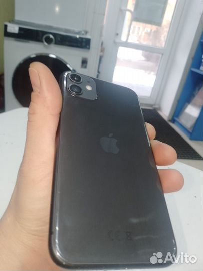 iPhone 11, 64 ГБ