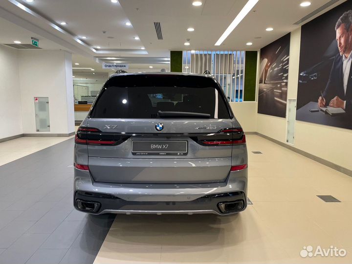 BMW X7 3.0 AT, 2024