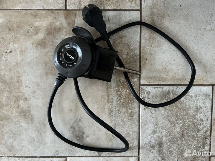 Электрическая сковорода вок Bork G600