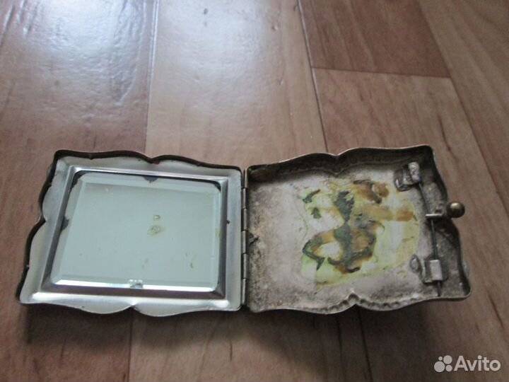 Пудреница металл форма 