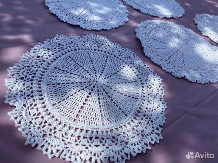 Салфетки сервировочные вязаные