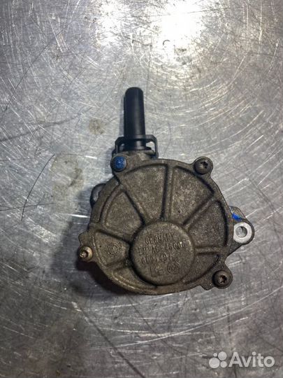 Насос вакуумный Mercedes C-Class W204 OM651 2.2