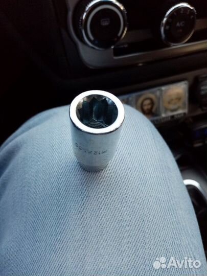 Гайка для диска с узкими колодцами М 12 *1,25