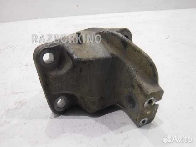 Кронштейн двигателя 52124986AB