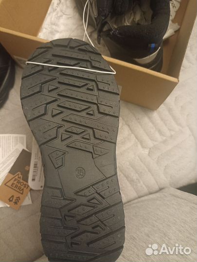Ботинки зимние для мальчика новые 35 размера