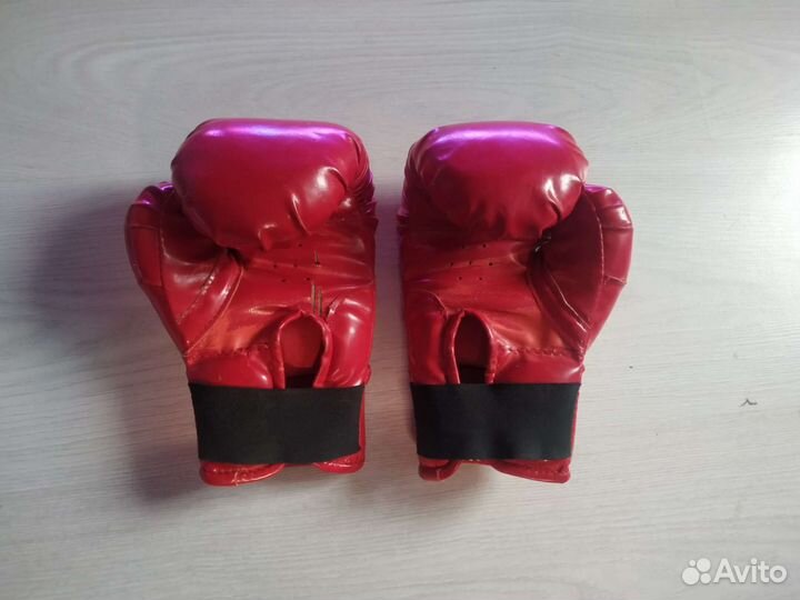Экипировка: Перчатки боксёрские, щитки, лапы