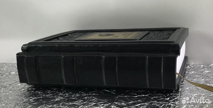 24 закона обольщения в кожаном переплете