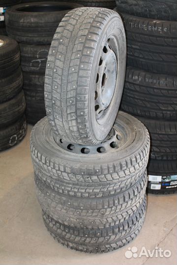R15 Dunlop SP Winter Ice 01 195/65, PCD 5x108 DIA 63.4