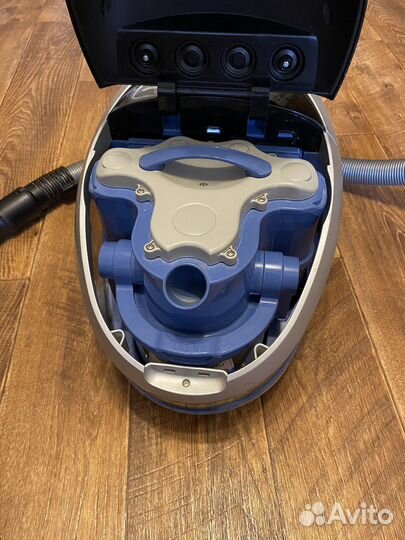 Пылесос Samsung Canister Vacuum Cleaner 